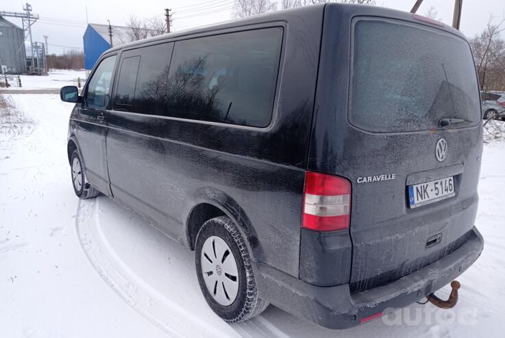 Volkswagen Caravelle T5 Minivan