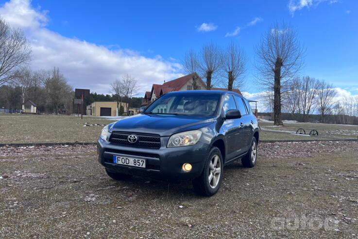 Toyota RAV4 3 generation Crossover