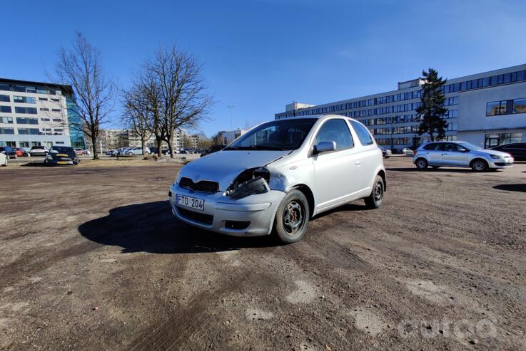 Toyota Yaris P1 [restyling] Hatchback 3-doors