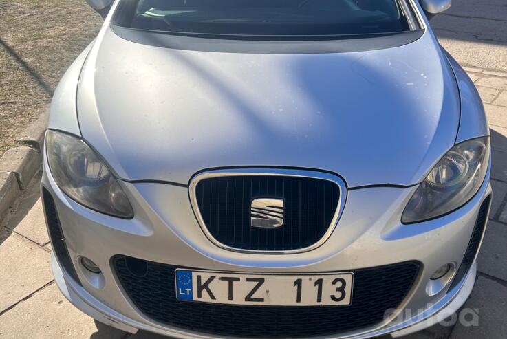 SEAT Leon 2 generation Hatchback 5-doors