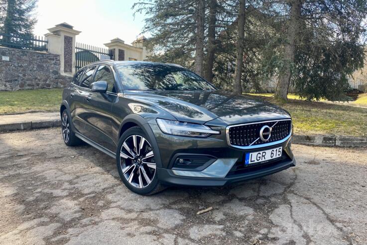 Volvo V60 Cross Country 2 generation wagon