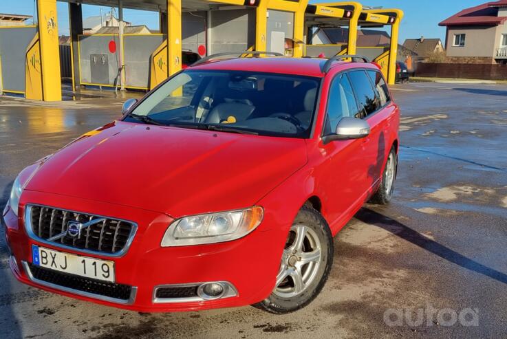 Volvo V70 3 generation wagon