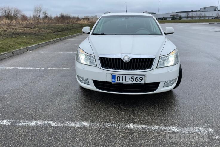 Skoda Octavia 2 generation [restyling] Combi wagon 5-doors