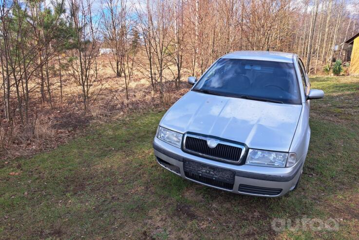 Skoda Octavia 2 generation Combi wagon 5-doors