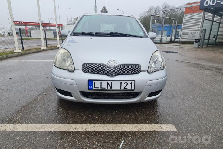 Toyota Yaris 2 generation
