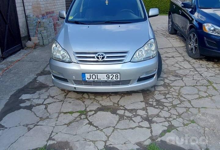 Toyota Avensis Verso 1 generation [restyling] Minivan