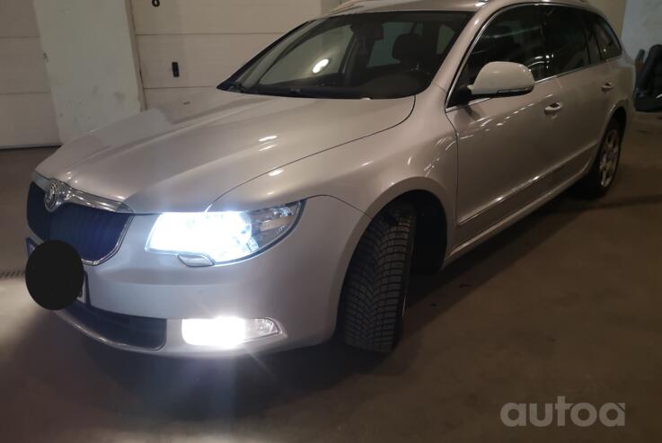 Skoda Superb 2 generation Combi wagon