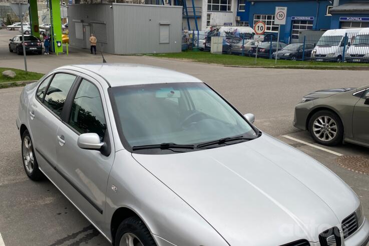 SEAT Toledo 2 generation Sedan