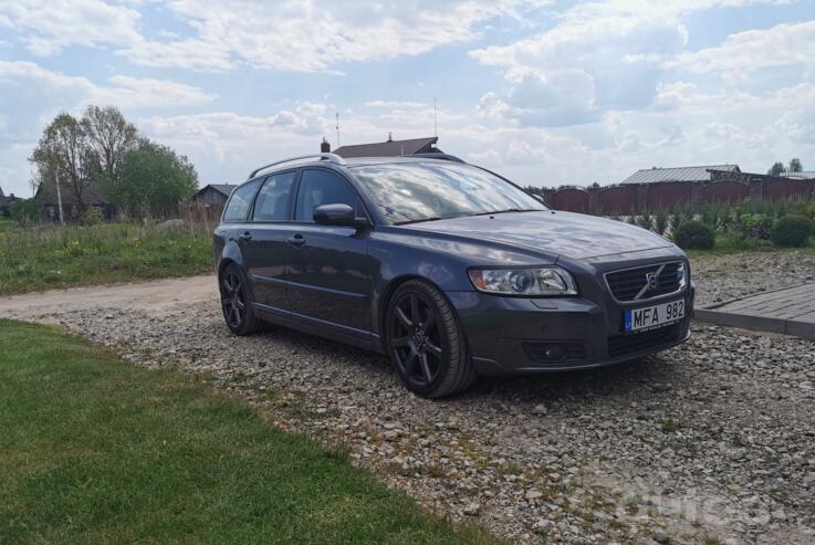 Volvo V50 1 generation [restyling]