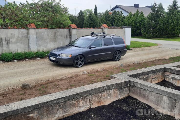 Volvo V70 2 generation [restyling] wagon 5-doors