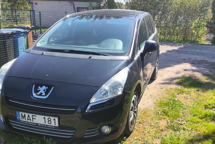 Peugeot 5008 1 generation Minivan