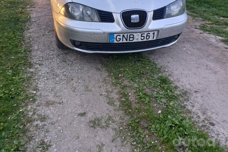 SEAT Ibiza 3 generation Hatchback 5-doors