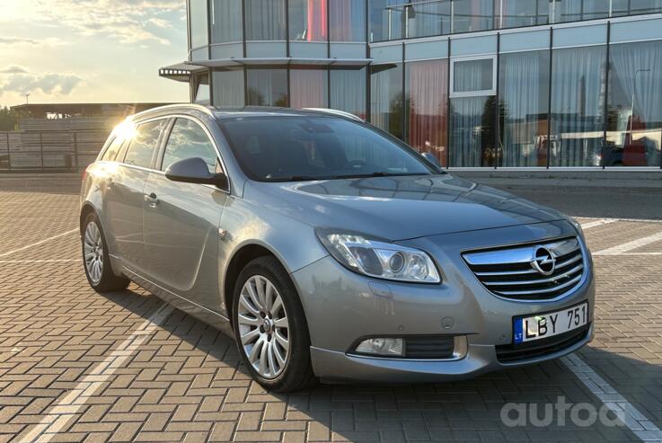 Opel Insignia A Sports Tourer OPC wagon 5-doors