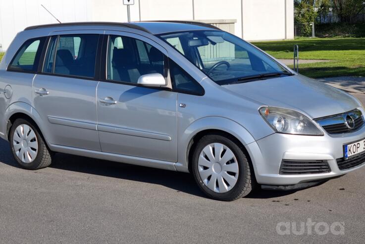 Opel Zafira B Minivan 5-doors