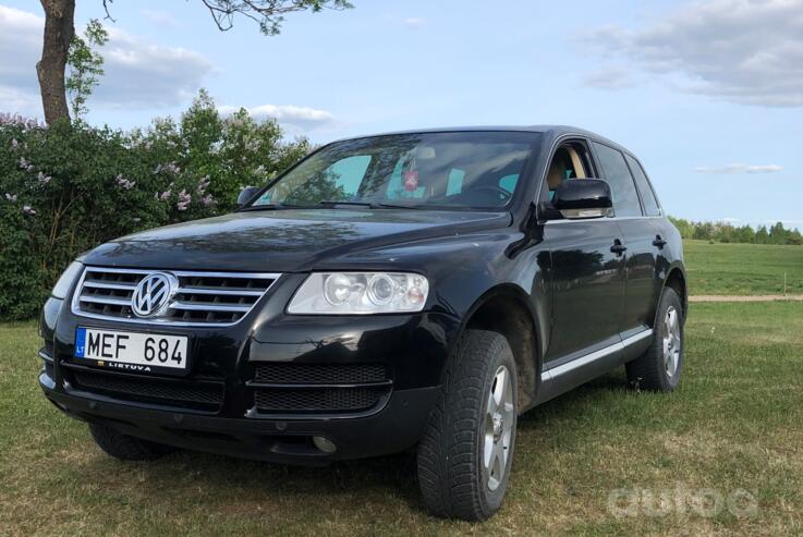 Volkswagen Touareg 1 generation Crossover