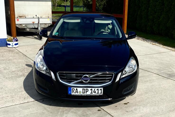 Volvo S60 2 generation Sedan