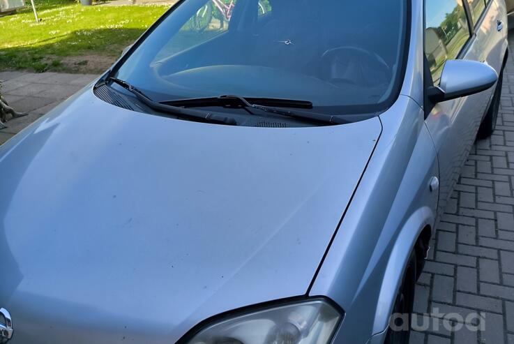 Nissan Primera P12 Sedan 4-doors
