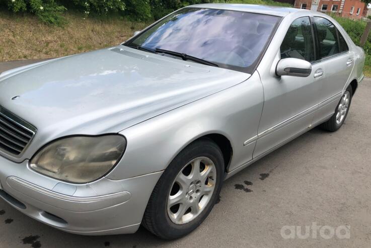 Mercedes-Benz S-Class W220 Sedan