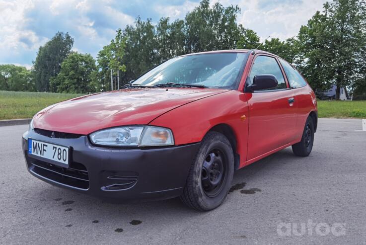 Mitsubishi Colt 5 generation