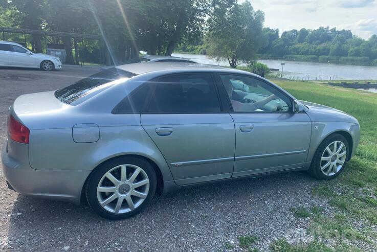 Audi S4 B7/8E Sedan