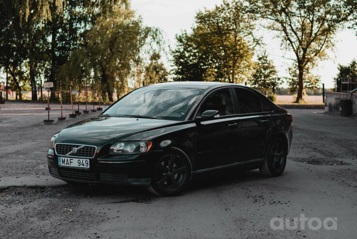 Volvo S40 2 generation Sedan