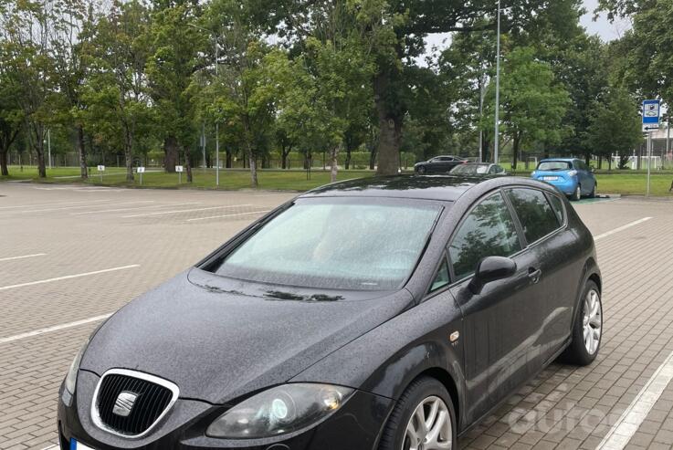 SEAT Leon 2 generation Hatchback 5-doors