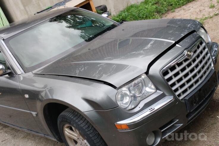 Chrysler 300C 1 generation Sedan 4-doors