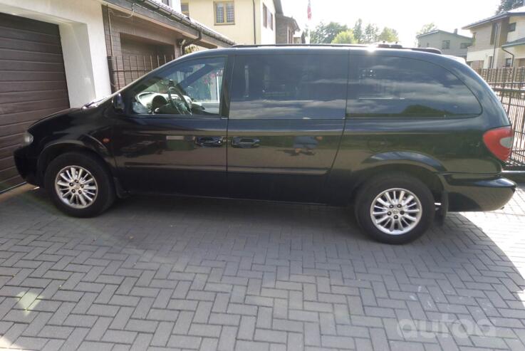 Chrysler Voyager 4 generation [restyling] Minivan Grand