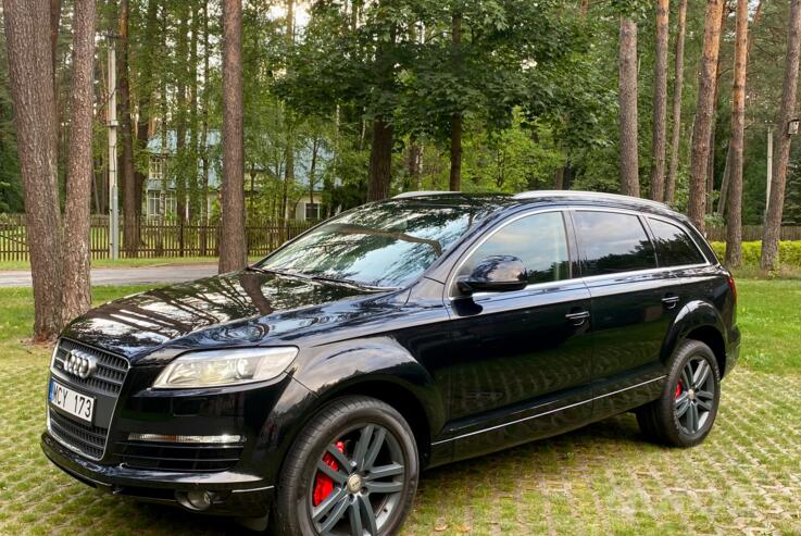 Audi Q7 4L Crossover