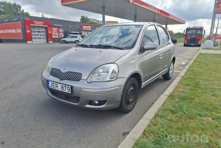Toyota Yaris P1 [restyling] Hatchback 5-doors