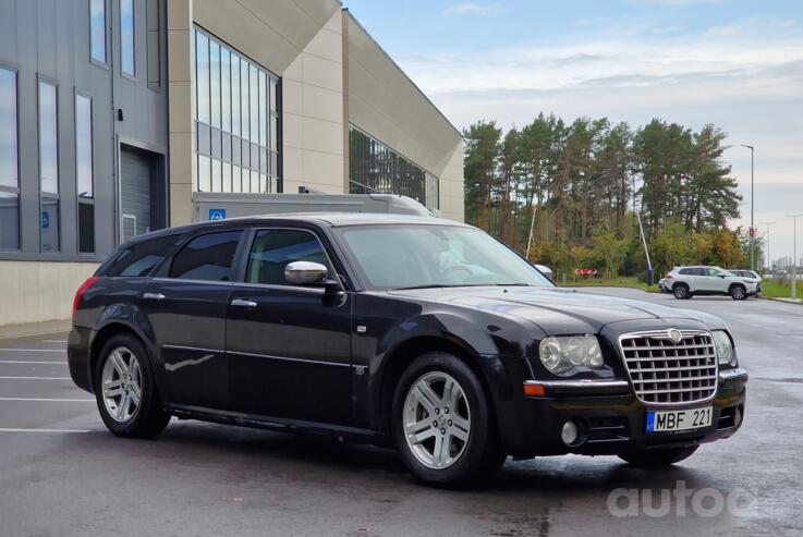 Chrysler 300C 1 generation wagon