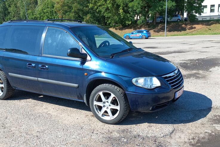 Chrysler Voyager 4 generation [restyling] Minivan