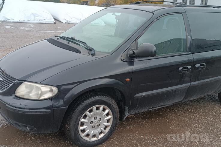 Chrysler Voyager 4 generation Grand minivan 5-doors