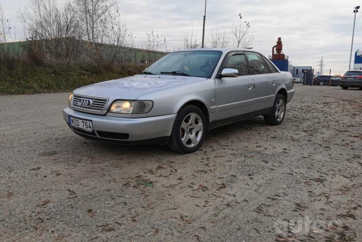 Audi A6 A4/C4 Sedan