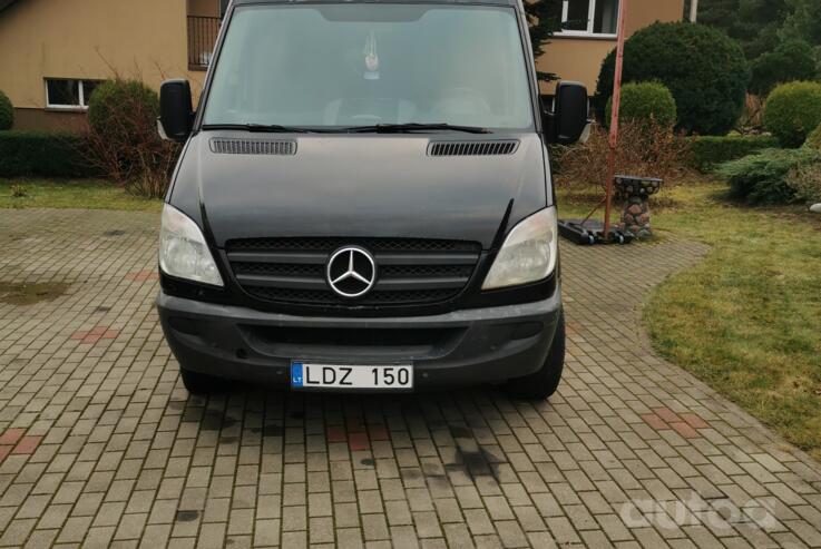 Mercedes-Benz Sprinter Second generation