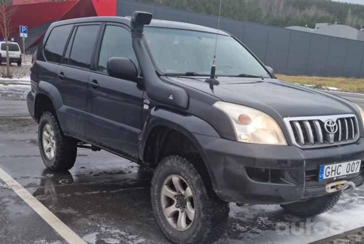 Toyota Land Cruiser Prado J120 SUV 5-doors