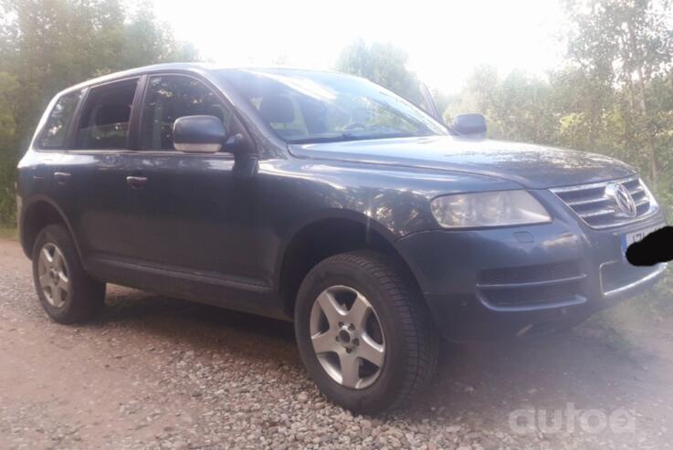 Volkswagen Touareg 1 generation Crossover