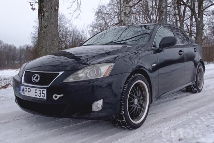 Lexus IS XE10 Sedan