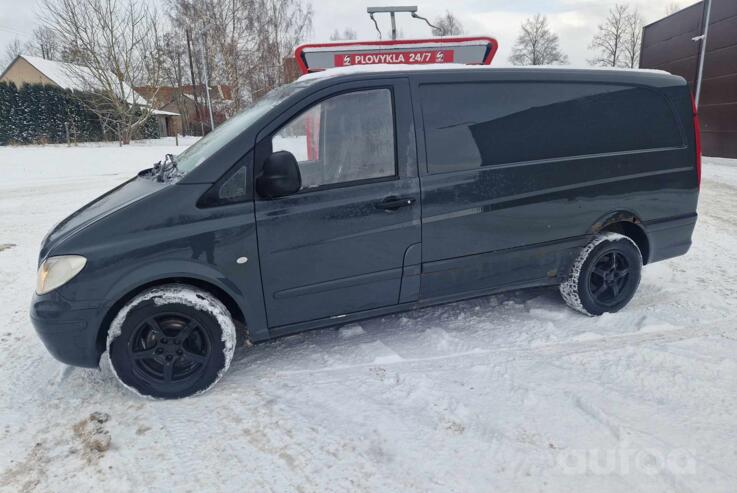 Mercedes-Benz Vito W639 Minivan 4-doors