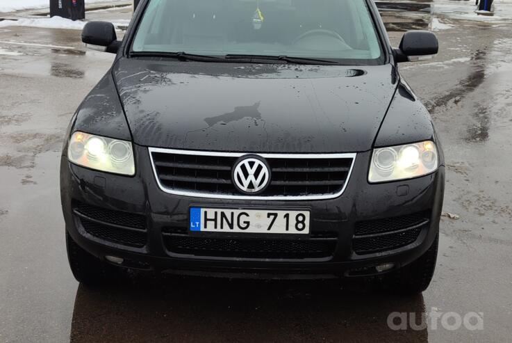 Volkswagen Touareg 1 generation Crossover