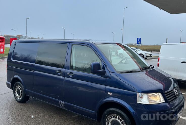 Volkswagen Transporter T5 Minivan 4-doors