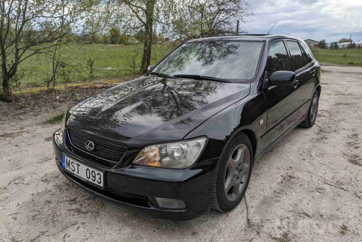 Lexus IS XE10 wagon