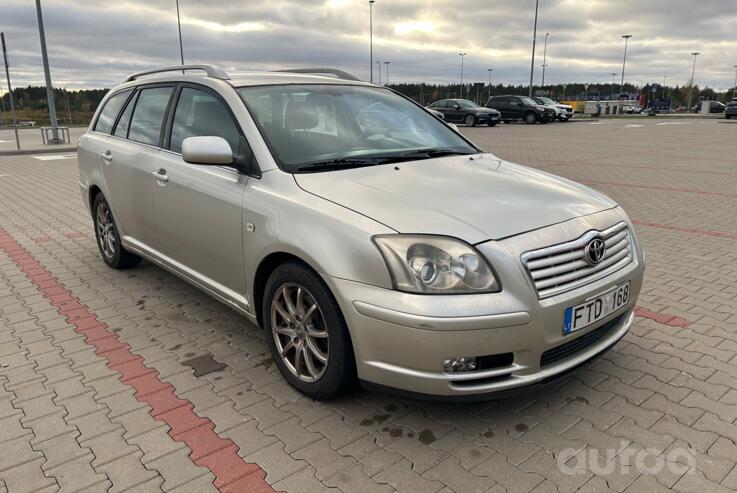 Toyota Avensis 2 generation wagon