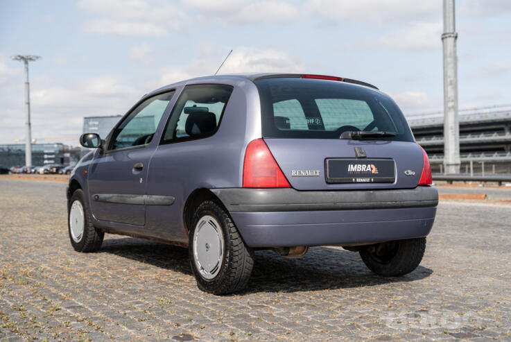 Renault Clio 2 generation Hatchback 3-doors