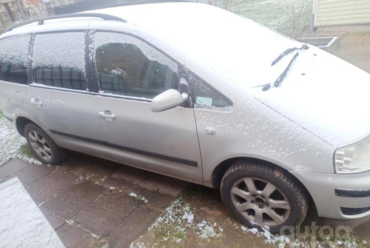 Volkswagen Sharan 1 generation [restyling] Minivan