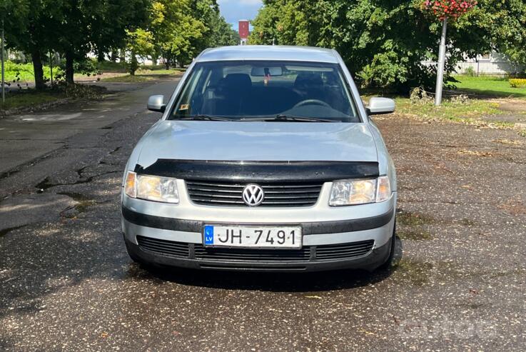 Volkswagen Passat B5 Sedan 4-doors