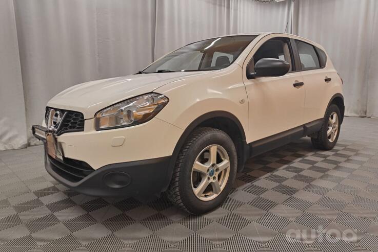 Nissan Qashqai 2 generation Crossover