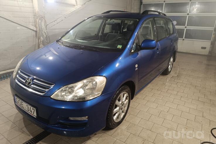 Toyota Avensis Verso 1 generation [restyling] Minivan