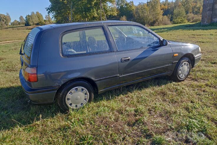 Nissan Sunny B13 Sedan