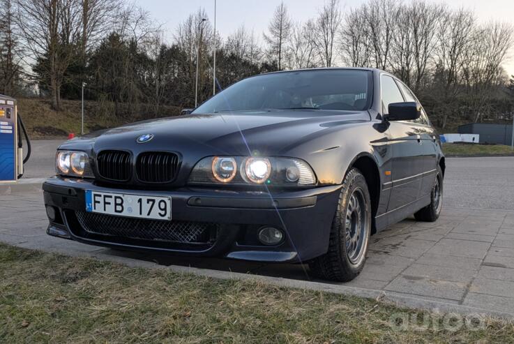 BMW 5 Series E39 Sedan 4-doors